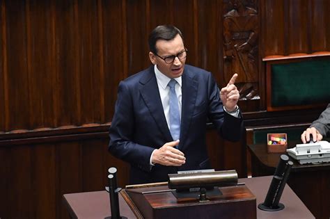 Premier Z O Y Dymisj Pierwsze Przem Wienie Morawieckiego