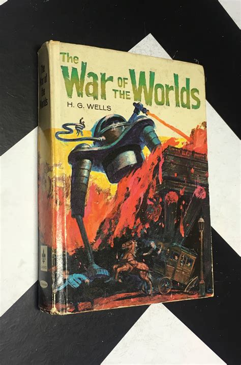 The War Of The Worlds By H G Wells Vintage White Classic Science