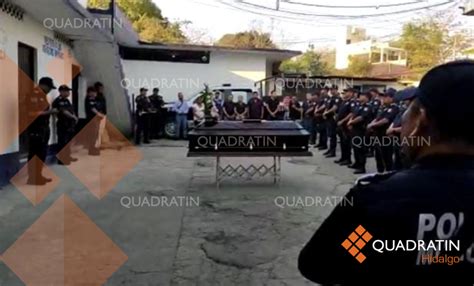 Dan último adiós a policía municipal en Huejutla