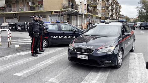 Trovati In Possesso Di Droga In Un Appartamento Occupato Abusivamente