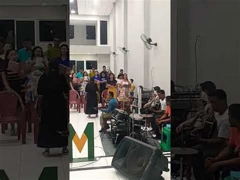 CONJUNTO ALFA E ÔMEGA LOUVANDO AO SENHOR JESUS NO CULTO DE MISSÕES