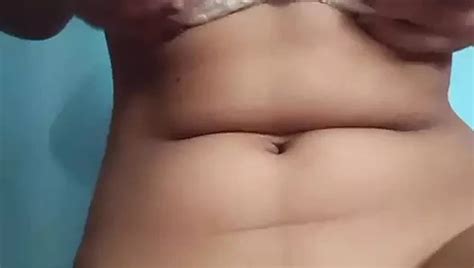 Chikna Mann Lagyo Bauni Ko Puti Bata Pani Jhardai Asian Porn Feat Kunjja Xhamster