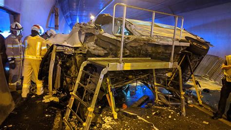 Verkehrsunfall Im Landecker Tunnel Feuerwehr Landeck