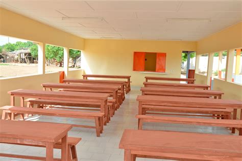 Construction dune cantine scolaire à Assanou Fondation Orange Côte d