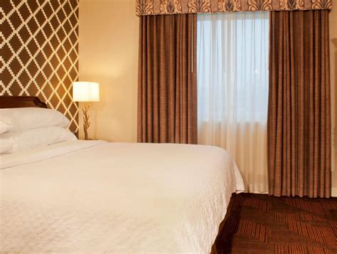 Embassy Suites Syracuse Hotel (East Syracuse (NY)) - Deals, Photos ...