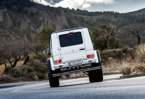 Bask in the off-road glory of the Mercedes-Benz G550 4x4^2 - CNET