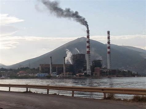 ΑΝΑΨΑΝ ΤΑ ΦΟΥΓΑΡΑ ΤΩΝ ΠΕΤΡΕΛΑΪΚΩΝ ΜΟΝΑΔΩΝ ΤΟΥ ΑΗΣ ΑΛΙΒΕΡΙΟΥ