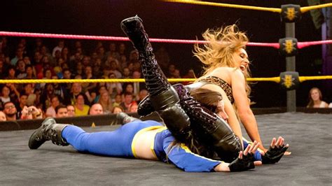 Beautiful Women Of Wrestling Carmellas Headscissors Finisher