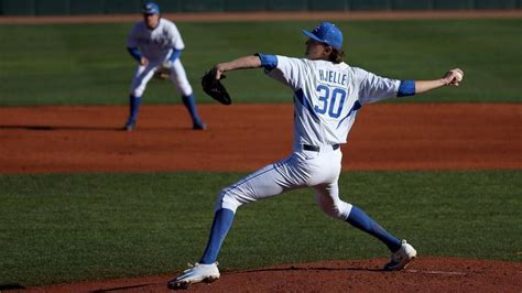 Kentucky baseball team wins series opener against UC Santa Barbara, 2-1 ...