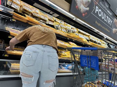 Big Ass Bending Over Tight Jeans Forum