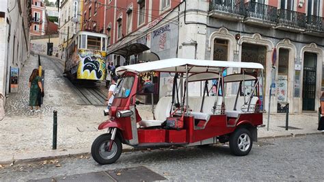 Lisbona Tour Privato In Tuk Tuk Elettrico Dei Sette Colli Getyourguide