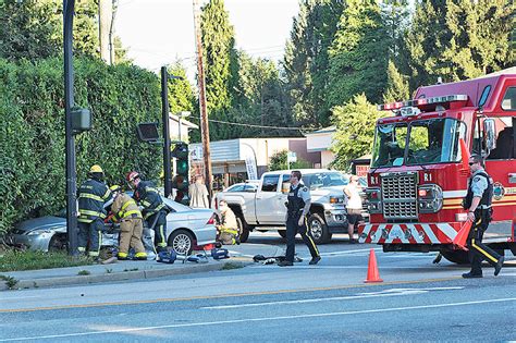 Maple Ridge Crash Sends Two To Hospital Maple Ridge Pitt Meadows News