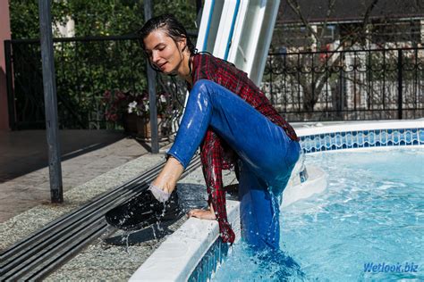 Wetlook Girl Swims Fully Clothed In The Pool R Wetgirlswetlook