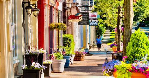 10 Reasons Why Americans Are Choosing Small-Town Living