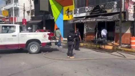 Se registra incendio en la pastelería Dauzon de Poza Rica Veracruz