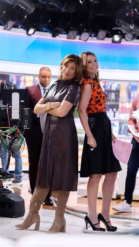 Today S Savannah Guthrie Sends Fans Wild In Sexy Black Skirt And Sleeveless Floral Top For New