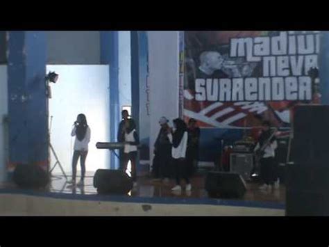 My B Band MTsN Bibrik Live Perform GOR WILLIS MADIUN NEVER SURRENDER