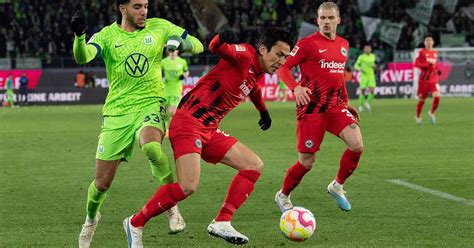 Eintracht Frankfurt Nutzt Mit Remis In Wolfsburg Champions League