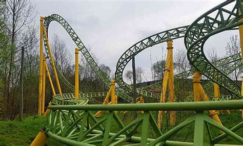 Dwervelwind Roller Coaster At Toverland Parkz Theme Parks