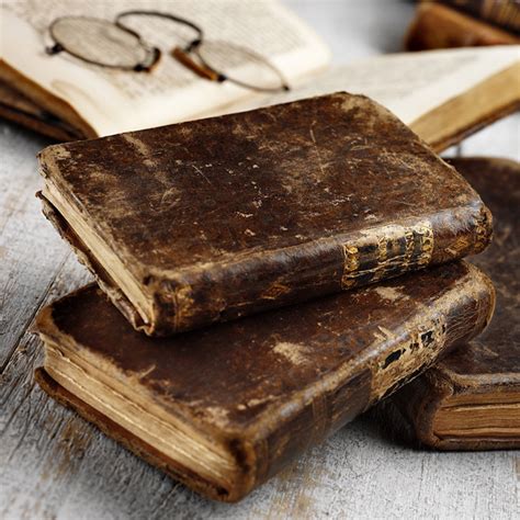 Скупка старинных книг в Минске, продать дорого