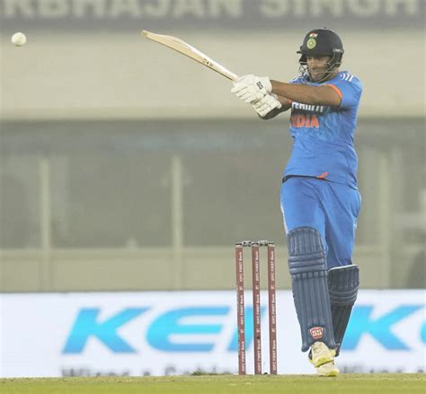 Domestic Veteran Reveals MS Dhoni Gave Tips To Shivam Dube On His Short