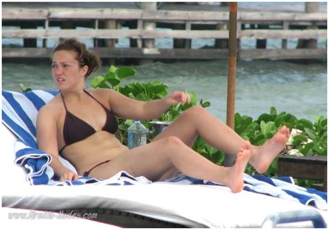 Naked Mandy Moore Added By