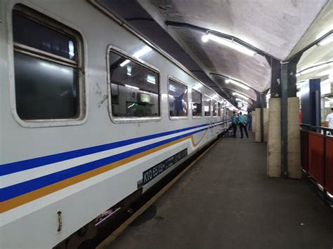 Stasiun Kereta Api Kota Baru Malang Indonesia Review