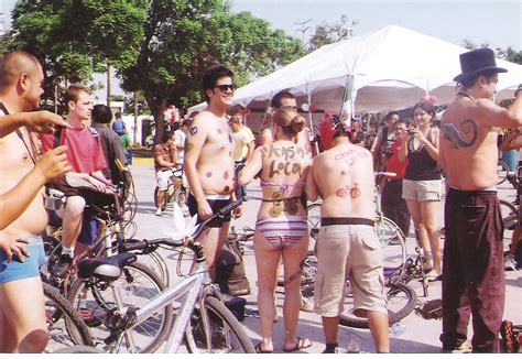 World Naked Bike Ride Guadalajara Cocodrila Vdl Flickr