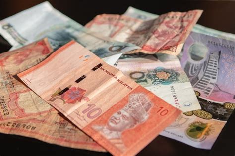 Currencies Rise Ringgit At Month High Ahead Of Fed Decision