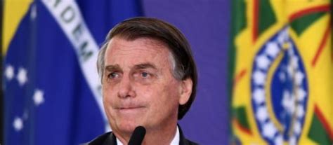 fotomontagem de Bolsonaro entidade lança campanha contra desinformação