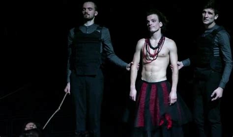 Naked Men On Stage For Show Thisvid