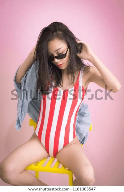 Sexy Asian Woman Red Bikini One Foto De Stock 1181385547 Shutterstock