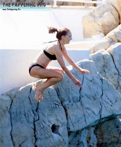 Natalie Portman Sexy In Bikini 9 Photos The Fappening