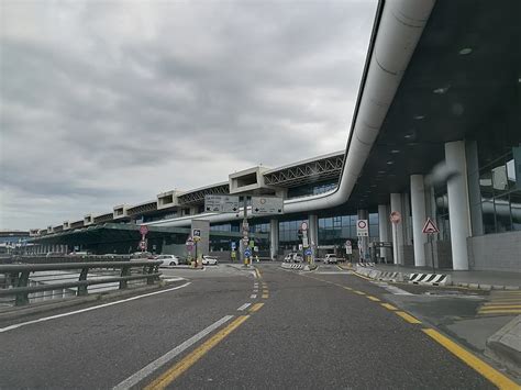 Come Arrivare All Aeroporto Di Milano Malpensa E Dove Parcheggiare