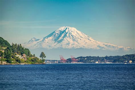 The Mountain. #tbt to the beautiful summer we had. : r/Seattle