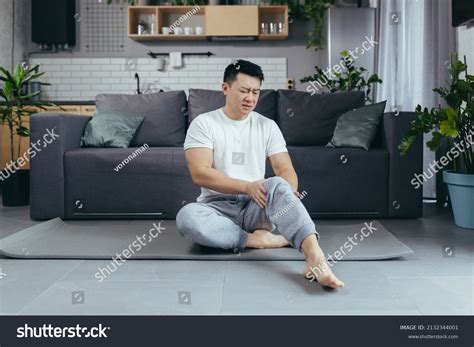 발 통증 80179개가 넘는 로열티 프리 라이선스 대상 스톡 사진 Shutterstock