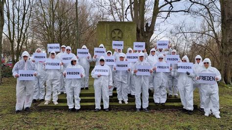 Aktion F R Den Frieden In Neustadt Am R Benberge Gegen