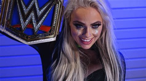 I Like Scary Chicks Wwe Superstar Liv Morgan Spotted With Popular