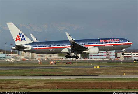 N385AM American Airlines Boeing 767 323 ER WL Photo By Stefano