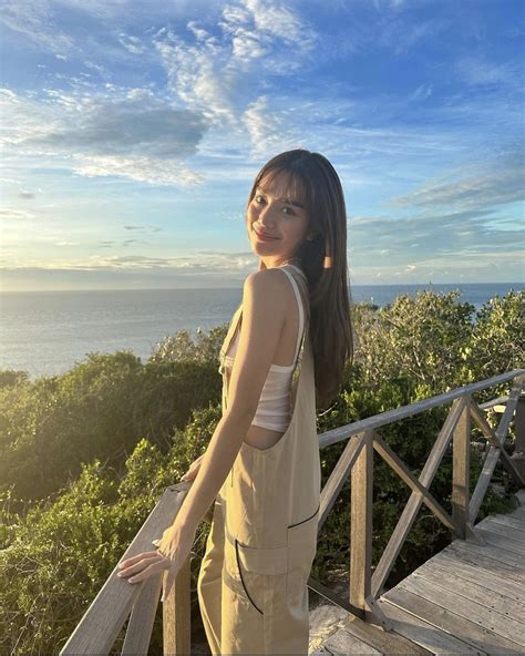 Mỹ nhân Thái Lan diện bikini thả dáng ở biển Ninh Thuận