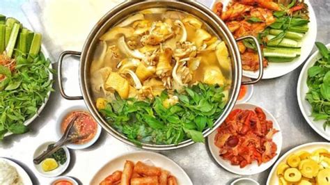 10 quán lẩu gà lá é ngon giá rẻ nổi tiếng nhất Sài Gòn