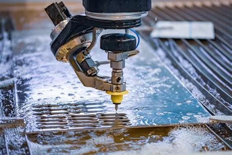 Waterjet Cutting: The Ultimate Guide for Beginners | MachineMFG