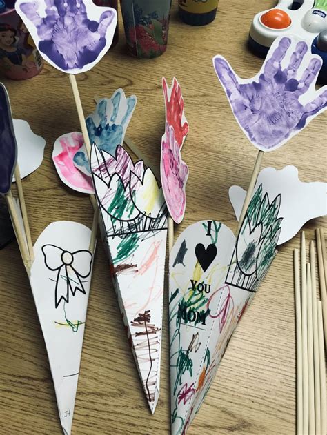 Pin by Guylaine Labbe on Mother's Day Preschool Crafts | Preschool ...