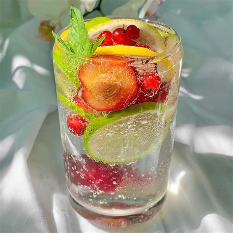 23 Best Gin Cocktails - Easy to make Gin cocktail recipes