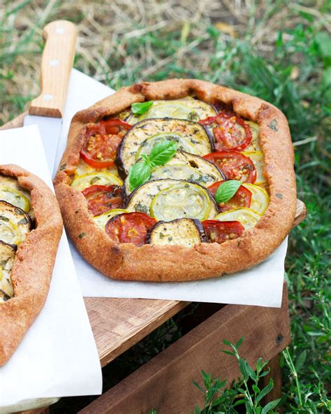 Recette de tarte rustique aux légumes rôtis Marie Claire