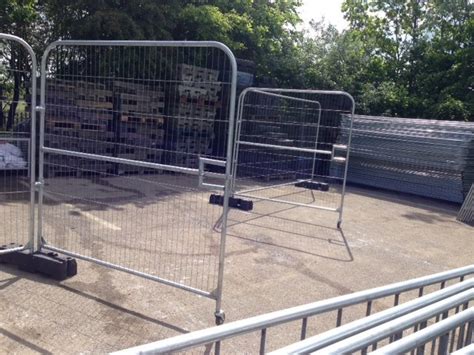 Temporary Gates And Hoardings In Bradford Yorkshire