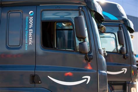 Amazon One Billion For Electrification First E Trucks In Service Electromobility E