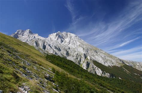 Central Picos Traverse, Spain, NW, Picos de Europa I Best world walks ...