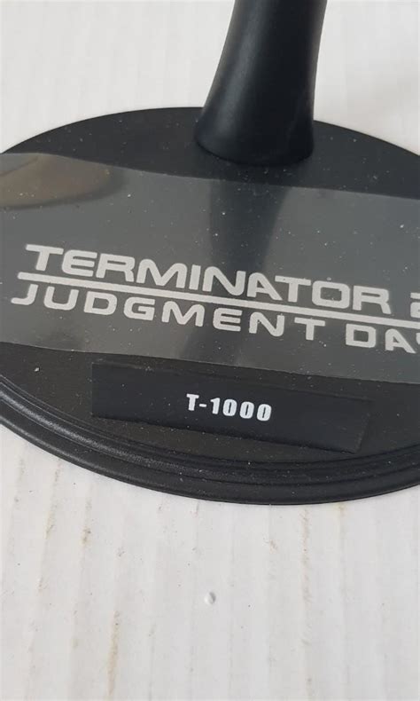 Hot Toys Terminator T1000 Figure Stand Hobbies Toys Toys Games On Carousell