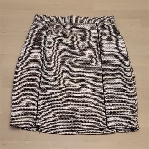 H M Skirts Nwot Hm Tweed Feel Black And White Pencil Skirt With